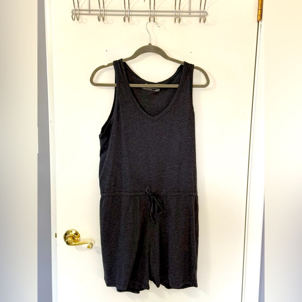 size LTall!!! 
brand new, never worn